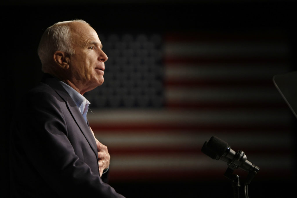 Photo of John McCain in 2008