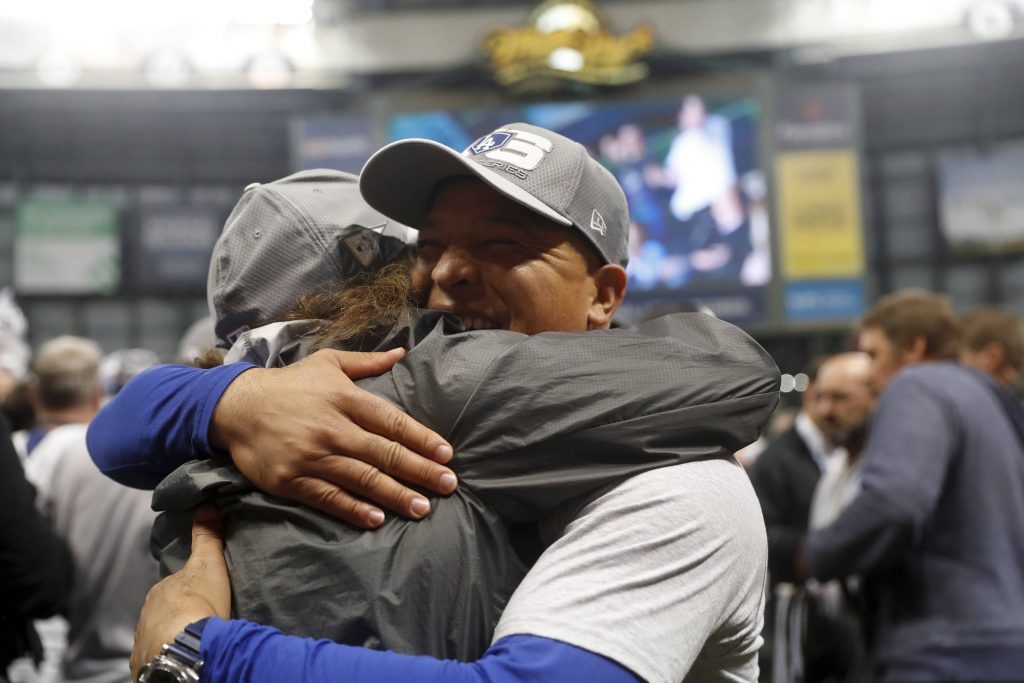 Photo of Los Angeles Dodgers manager Dave Roberts celebrating