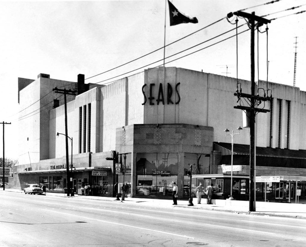 Photo of Sears building in downtown Houston in 1959