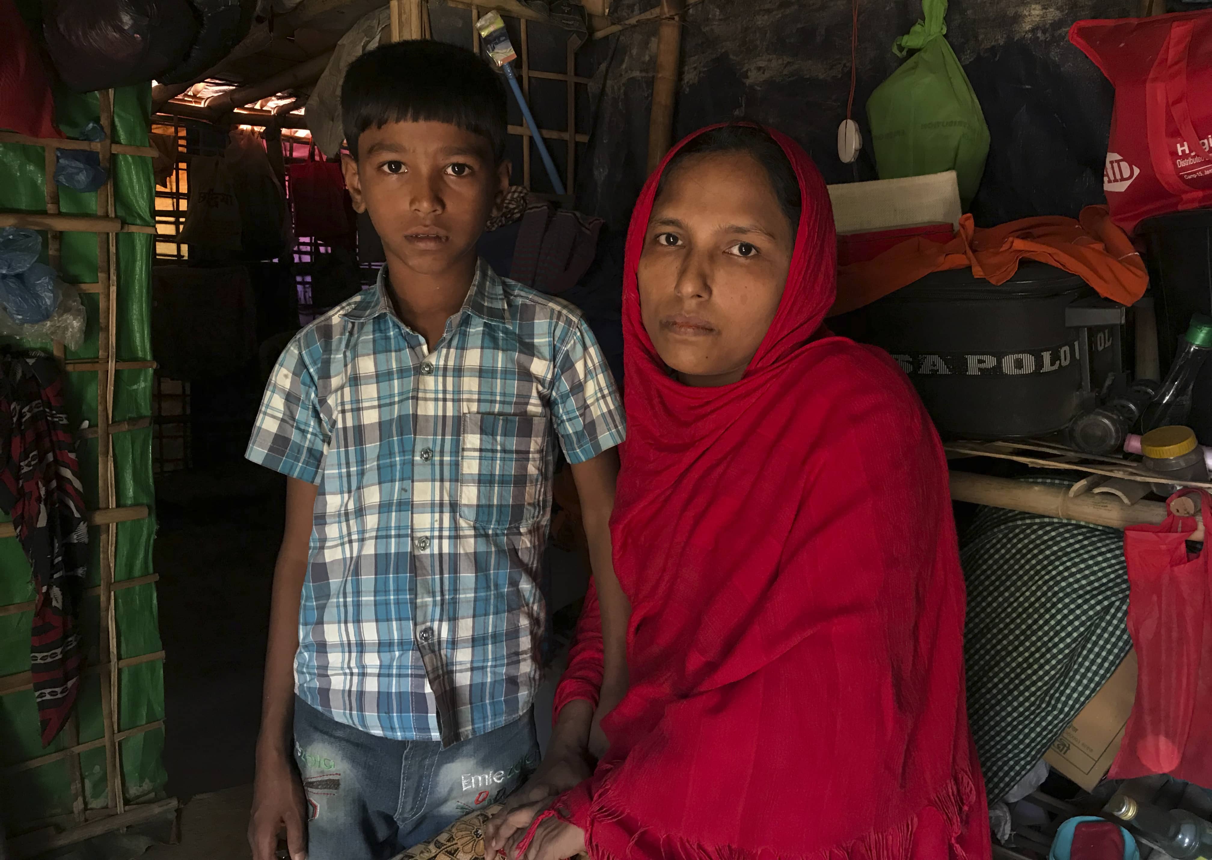 Photo of Rohingya refugees Sitara Begum with her son Mohammed Abbas