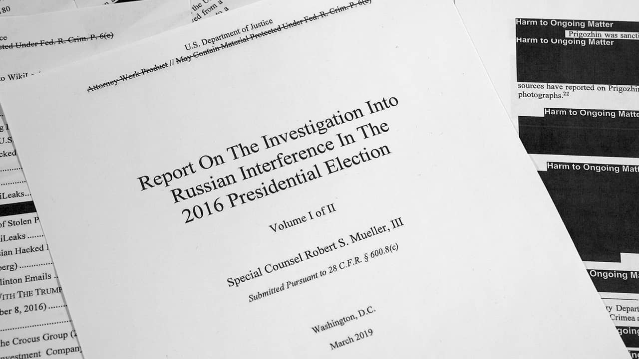 Photo of Robert Mueller's report