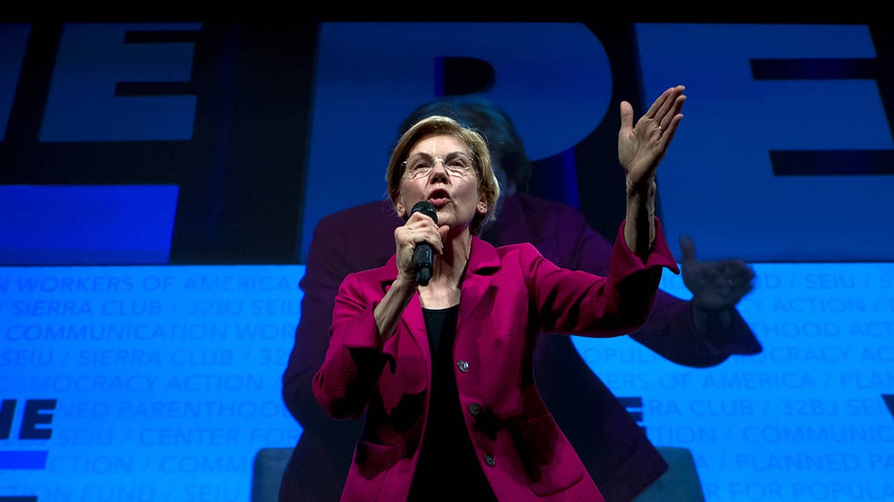 Photo of Elizabeth Warren