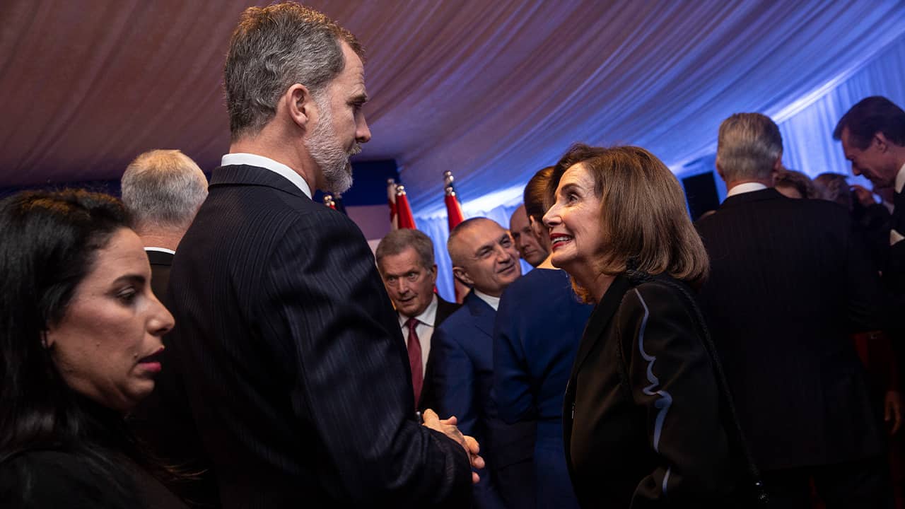 Photo of Spain's King Felipe VI and Speaker of the House Nancy Pelosi