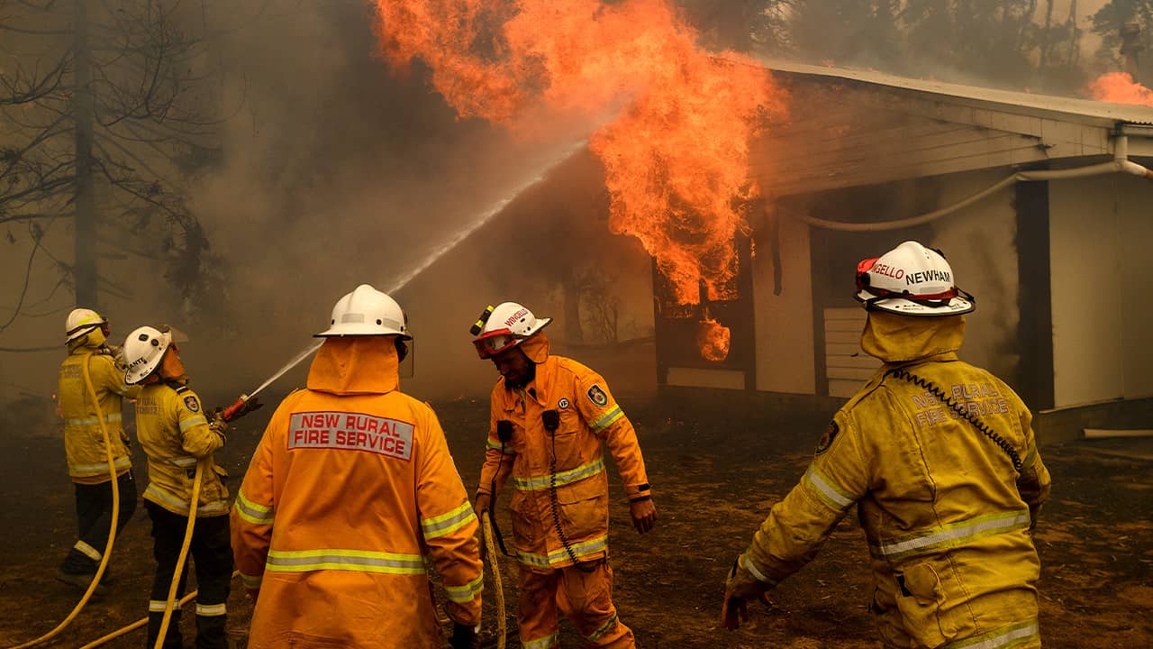 Photo of firefighters battling the Morton Fire