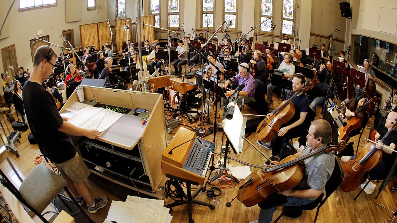 Photo of conductor David Shipps directing an orchestra