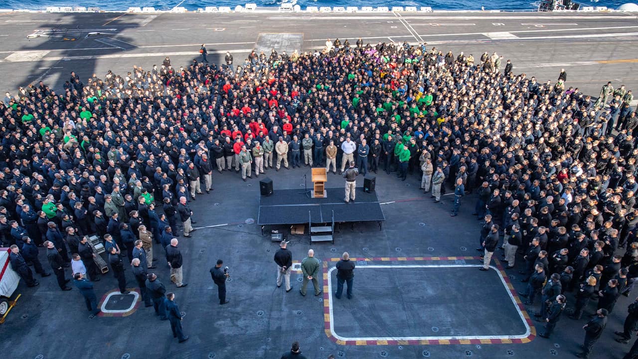 Photo of Navy crew