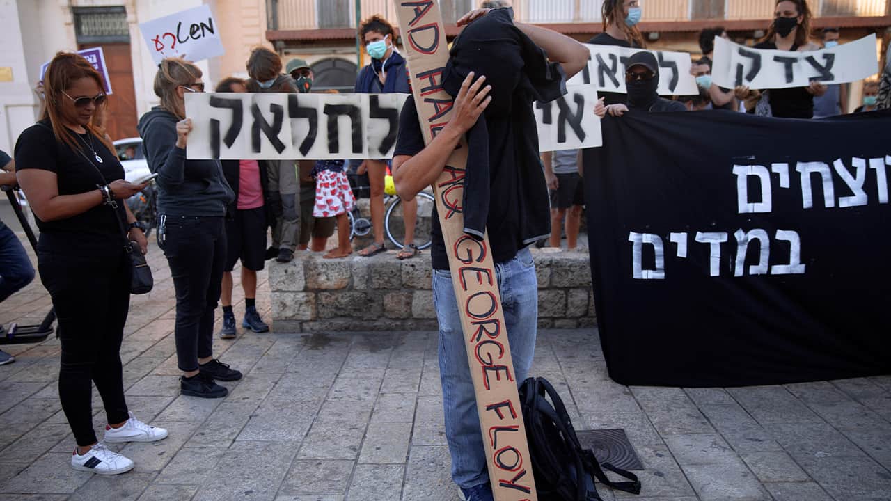 Photo of protestors in Tel Aviv