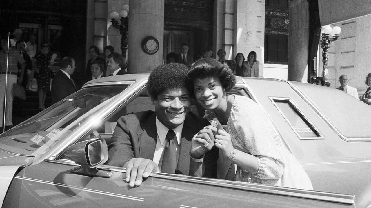 Photo of Wes Unseld and his wife in 1978